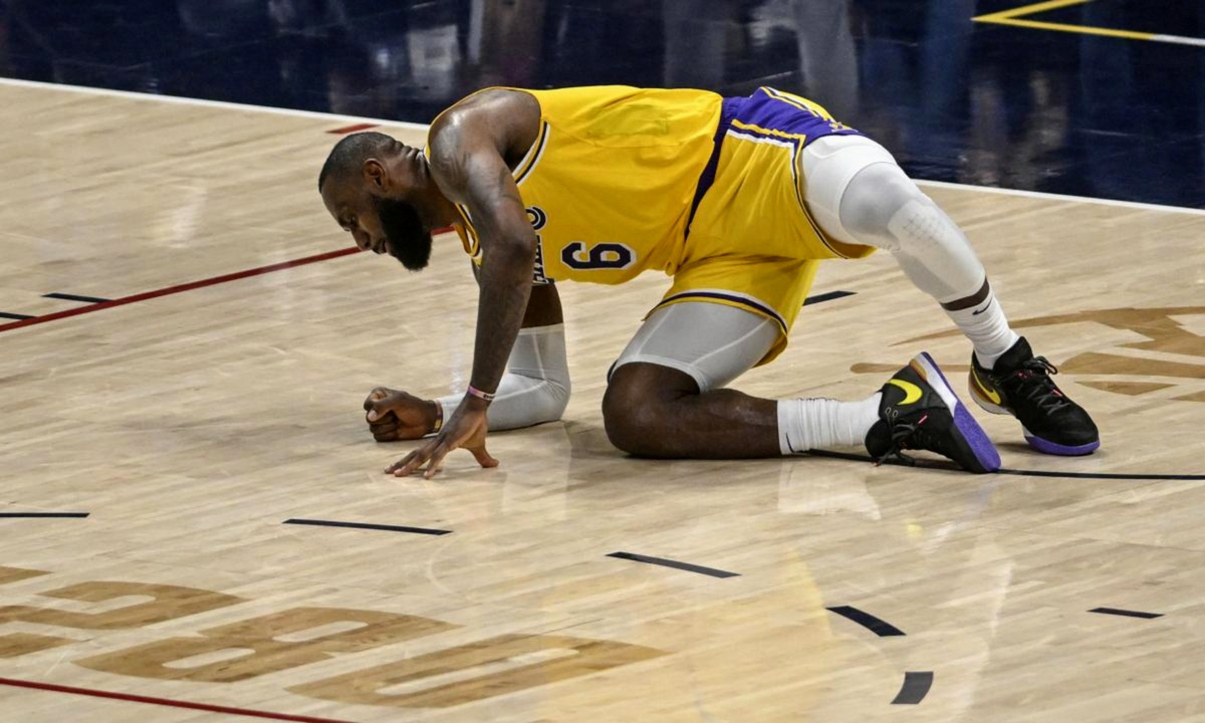 丹佛掘金NBA战胜洛杉矶湖人穆雷三分锁定的简单介绍